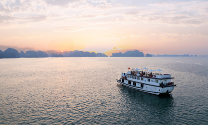 Bhaya Legend Private cruise Halong Bay