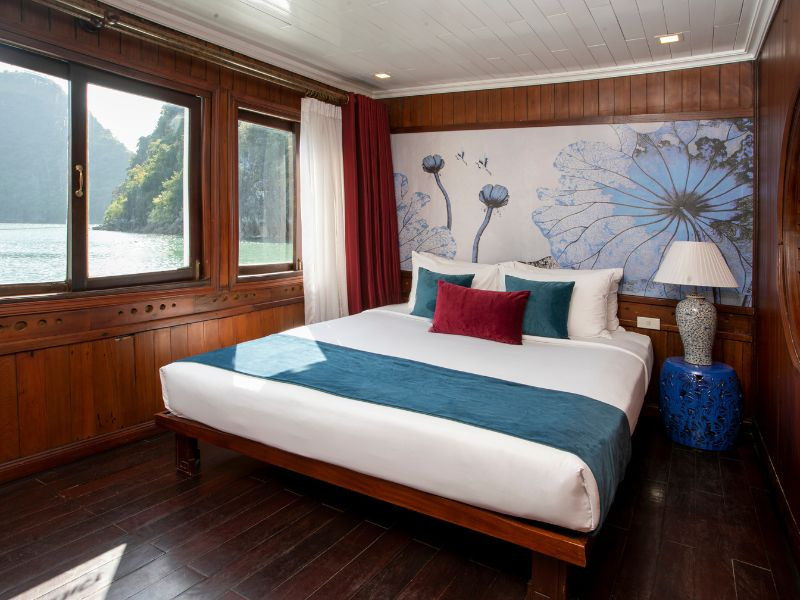 2 Days Bai Tu Long Bay on Private cruise