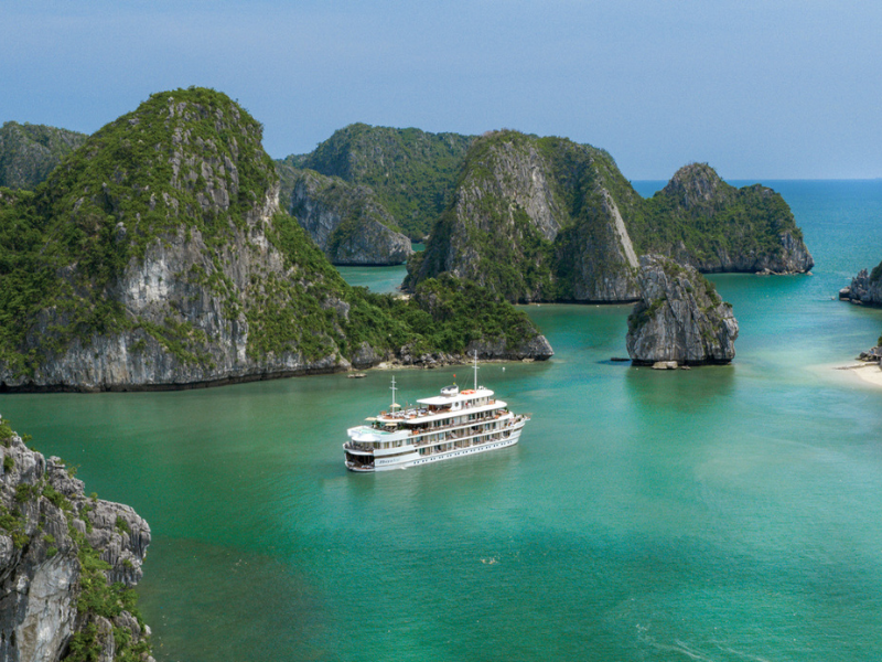 Bhaya Soul Wellness cruise Halong Bay