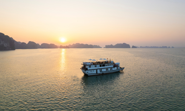Bhaya Legend Private Cruise Halong Bay