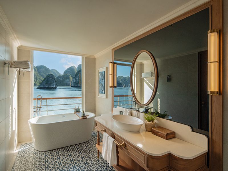 Soul Legacy Suite's bathroom of Bhaya Soul Wellness-inclusive cruise in Halong Bay