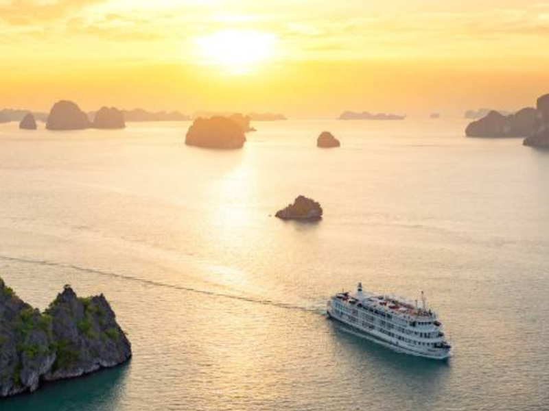 Halong Bay Lan Ha Bay overview